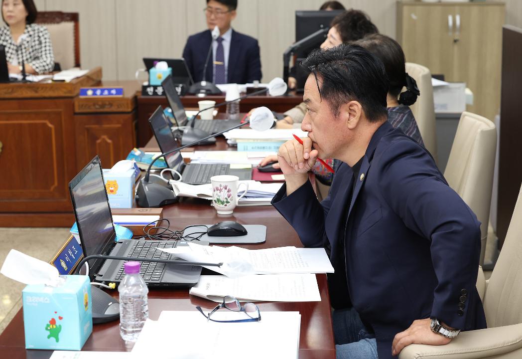 '20241007_[9대]제289회 고양특례시의회 임시회_기획행정위원회' 게시글의 사진(22) '이철조 (1).jpg'