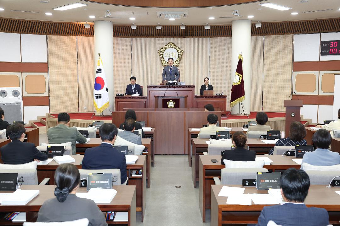 '20241017_[9대]제289회 고양특례시의회 임시회 제2차 본회의' 게시글의 사진(2) '2.jpg'
