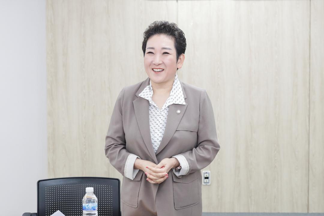 '20240513_[9대]생활체육연구회 간담회' 게시글의 사진(7) '김수진 (1).jpg'