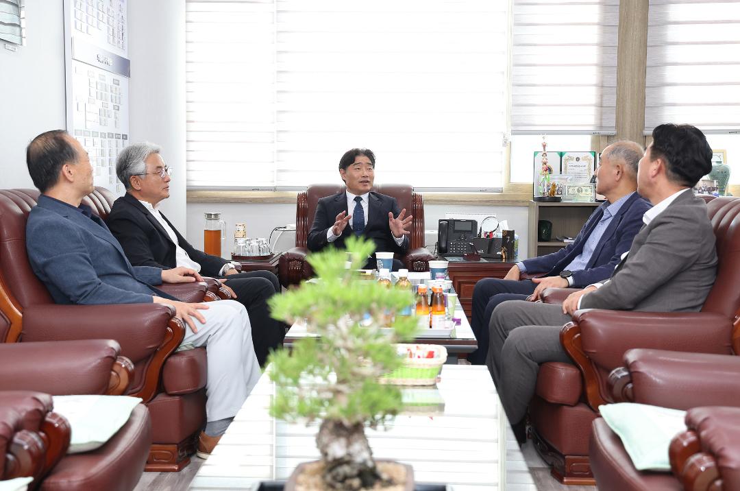 '20251016_[9대]해군 해난구조대(ssu)전우회장 방문' 게시글의 사진(3) '3.jpg'