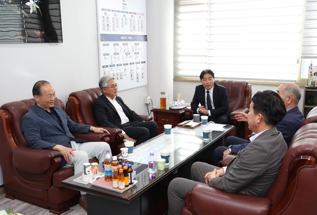 '20251016_[9대]해군 해난구조대(ssu)전우회장 방문' 게시글의 사진(2) '2.jpg'