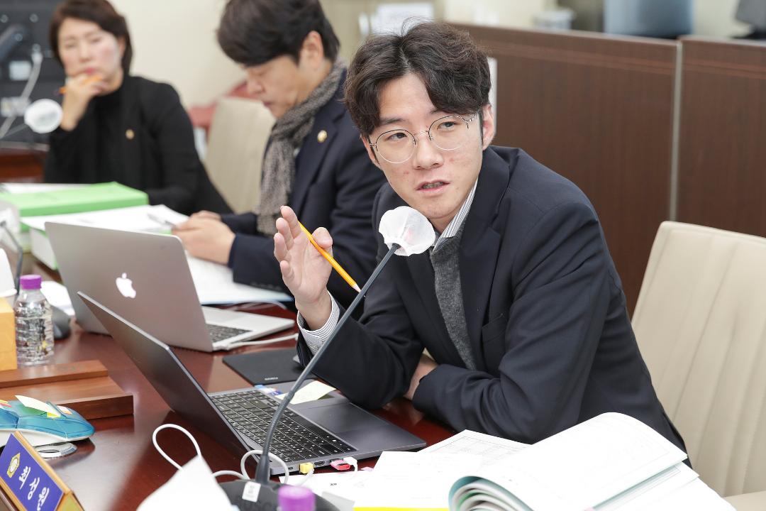 '20251201_[9대]제299회 고양특례시의회 제2차 정례회_환경경제위원회' 게시글의 사진(33) '최성원 (4).jpg'