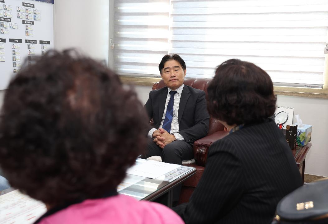 '20251015_[9대]일산3동 주민자치회 표창패 수여식' 게시글의 사진(3) '3.jpg'