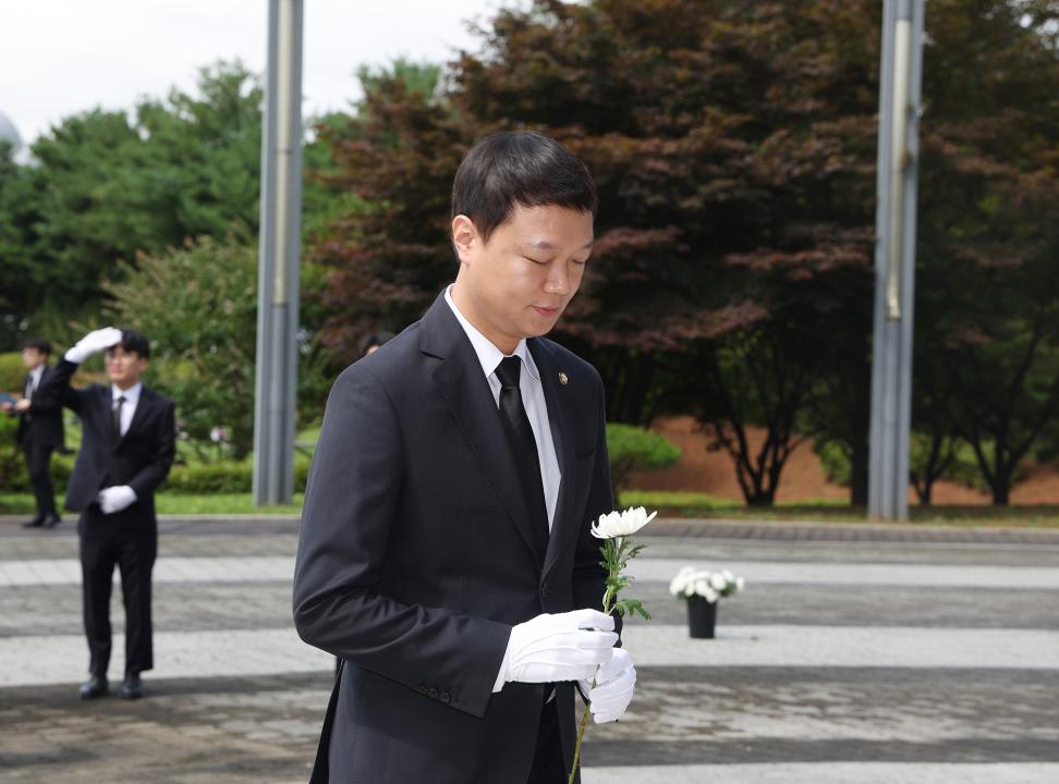 '20240705_[9대]제9대 고양특례시의회 후반기 의장단,원내대표의원,상임위원장 현충탑 참배' 게시글의 사진(19) '최규진 (1).jpg'