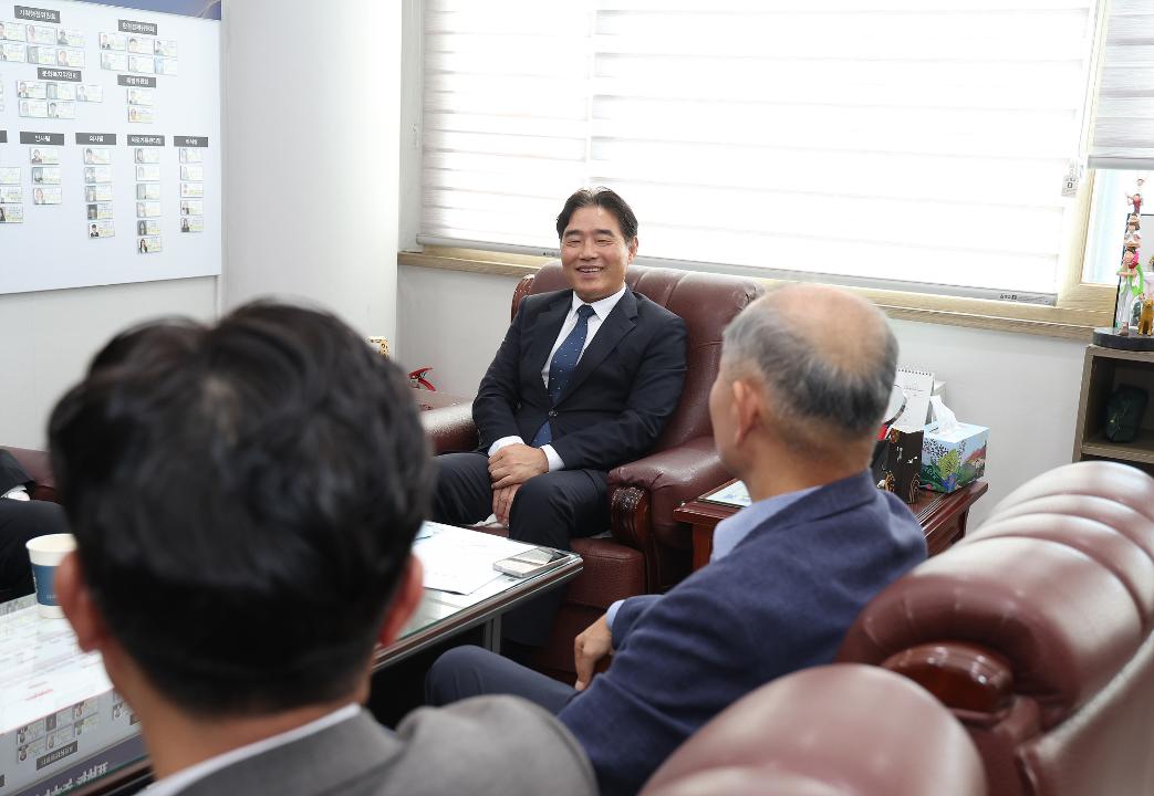 '20251016_[9대]해군 해난구조대(ssu)전우회장 방문' 게시글의 사진(4) '4.jpg'