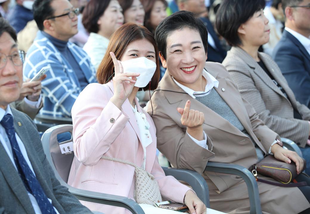 '20221008_[9대]대한민국 막걸리축제' 게시글의 사진(42) '천승아 김수진.jpg'