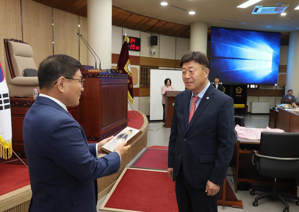 '20240618_[9대]제9대 전반기 의정활동 마무리 기념식' 게시글의 사진(37) '이영훈 (2).jpg'