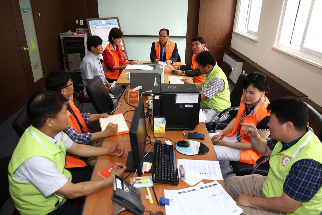 '20150608_[7대]덕양구보건소 MERS대책 상황실 방문 격려' 게시글의 사진(5) '20150608_[7대]덕양구보건소 MERS대책 상황실 방문 격려_010.jpg'