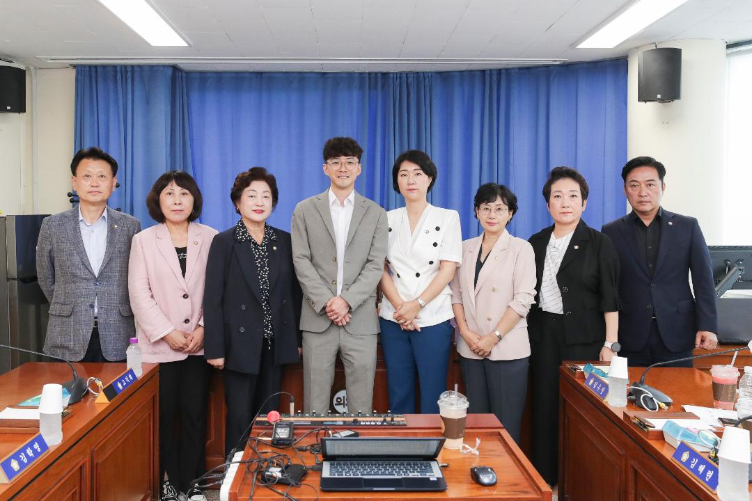 '고양특례시의회, 『K-컬처밸리성공적완성을위한 특별위원회』 출범' 게시글의 사진(1) '20240730_[9대]고양시K-컬처밸리성공적완성을위한특별위원회_024 (2)'